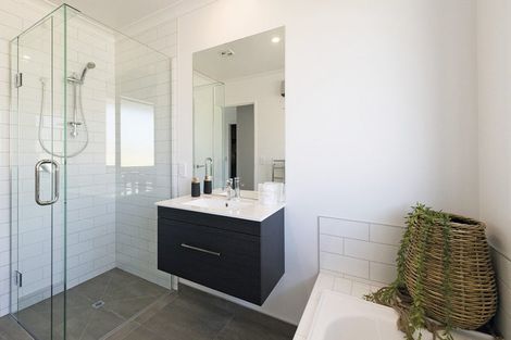 Photo of property in 197 Wishart Road, Helensville, 0875