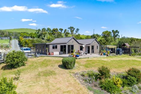 Photo of property in 27 Waterview Crescent, Kaiwaka, 0573