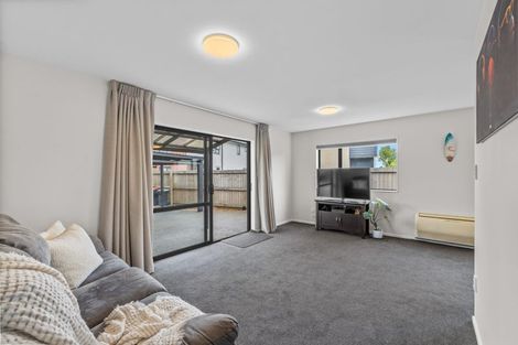 Photo of property in 6b Dickson Crescent, Hornby, Christchurch, 8042