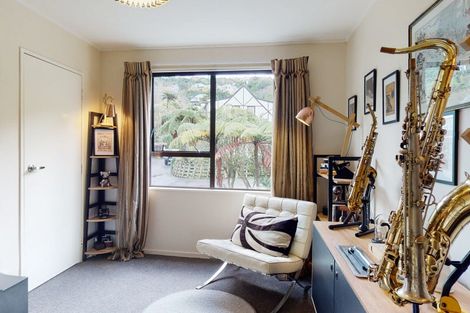 Photo of property in 75u2 Delhi Crescent, Khandallah, Wellington, 6035
