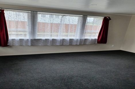 Photo of property in 8 Takapuwahia Drive, Takapuwahia, Porirua, 5022
