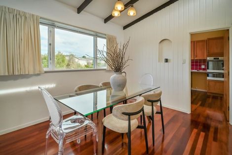 Photo of property in 2 Rakau Street, Havelock North, 4130