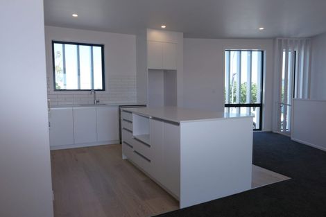 Photo of property in 43 Kamahi Place, Paraparaumu, 5032