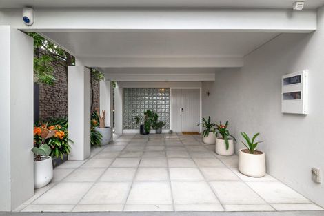 Photo of property in 24 Muritai Road, Milford, Auckland, 0620