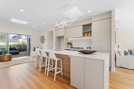 Photo of property in 47 Chamberlain Road, Massey, Auckland, 0614