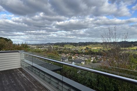 Photo of property in 276a Sturges Road, Henderson, Auckland, 0612