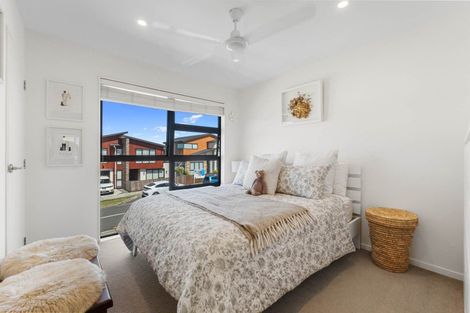 Photo of property in 58 Turret Lane, Hobsonville, Auckland, 0616
