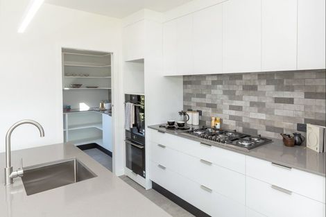 Photo of property in 13 Oates Place, Greytown, 5712