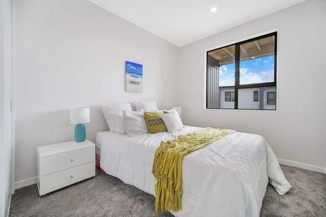 Photo of property in 55 Puihi Crescent, Massey, 0614