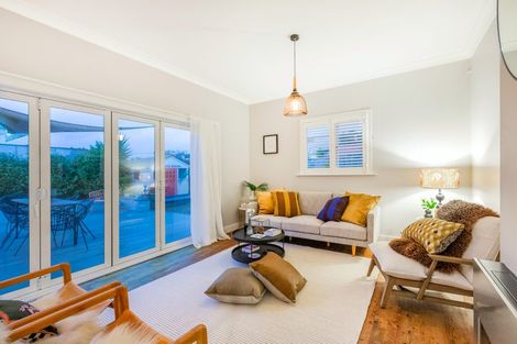 Photo of property in 18 Cuba Street, Petone, Lower Hutt, 5012