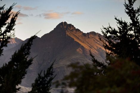 Photo of property in 40 Lochy Road, Fernhill, Queenstown, 9300