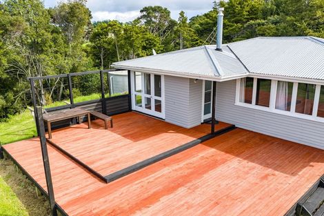 Photo of property in 308b Arapaoa Road, Tinopai, Matakohe, 0593