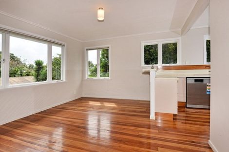 Photo of property in 25 Graham Avenue, Te Atatu Peninsula, Auckland, 0610
