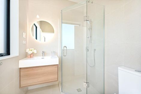 Photo of property in 38 Whakairo Crescent, Gulf Harbour, 0930