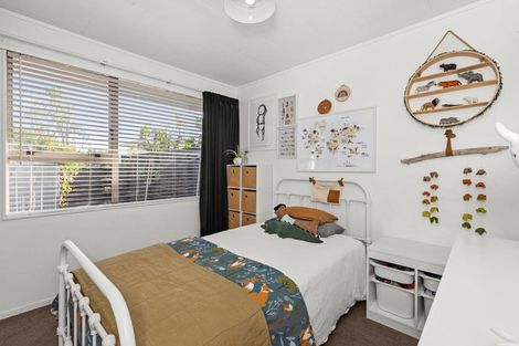 Photo of property in 90 Tait Drive, Greenmeadows, Napier, 4112