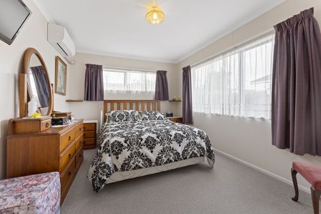 Photo of property in 2/156 Carrington Street, Lower Vogeltown, New Plymouth, 4310