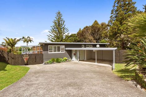 Photo of property in 37 Mcdowell Crescent, Hillcrest, Auckland, 0627