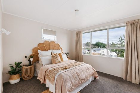 Photo of property in 22 Arawata Avenue, Welcome Bay, Tauranga, 3112