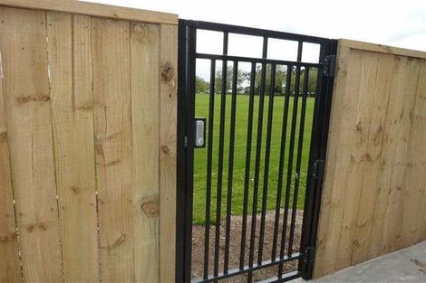 Photo of property in 162u3 Massey Street, Frankton, Hamilton, 3204