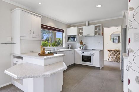 Photo of property in 18 Santa Monica Drive, Papamoa Beach, Papamoa, 3118