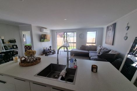 Photo of property in 7u3 Sare Crescent, Fairfield, Hamilton, 3214