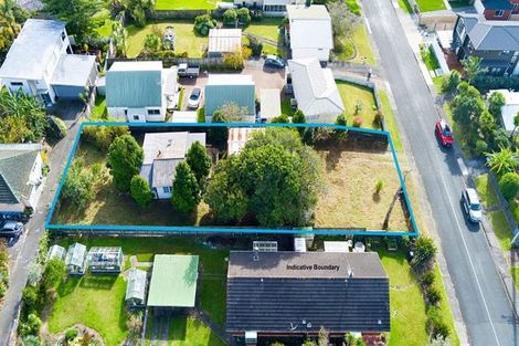 Photo of property in 4 Dawnhaven Drive, Te Atatu Peninsula, Auckland, 0610