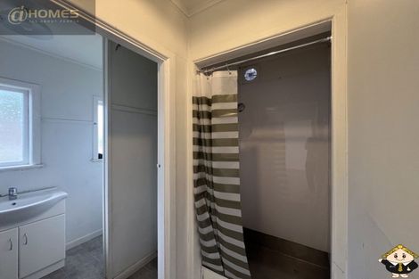 Photo of property in 84 Roberts Road, Te Atatu South, Auckland, 0610
