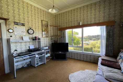 Photo of property in 15 Easons Road, Hampden, 9410