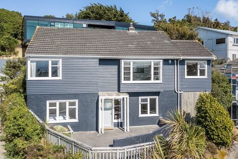 Photo of property in 90 Nicholson Road, Khandallah, Wellington, 6035