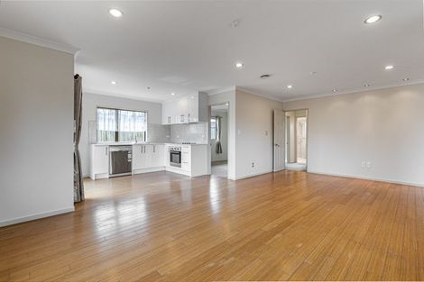 Photo of property in 114a Ti Rakau Drive, Pakuranga, Auckland, 2010