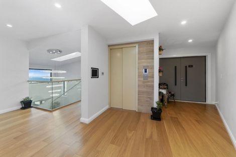 Photo of property in 35 Grumman Lane, Newlands, Wellington, 6037