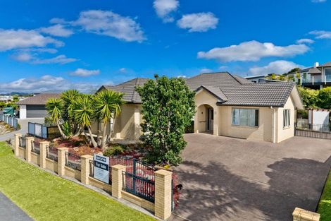 Photo of property in 58 Grand Drive, Orewa, 0931