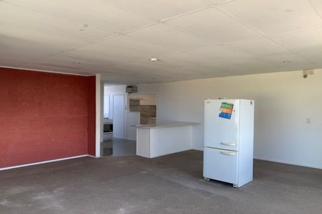 Photo of property in 9/80 Bruce Mclaren Road, Henderson, Auckland, 0612