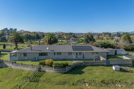Photo of property in 208 Adelaide Road, Dannevirke, 4930