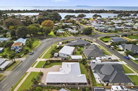 Photo of property in 55 Athenree Road, Athenree, Katikati, 3177