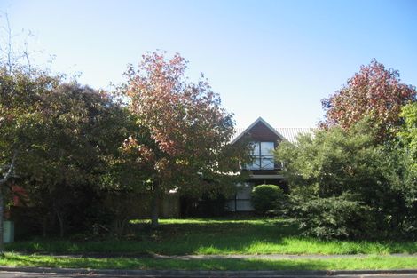 Photo of property in 1 Lochend Place, Highland Park, Auckland, 2010