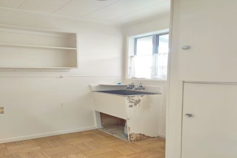 Photo of property in 24 Kivell Close, Mangere East, Auckland, 2024