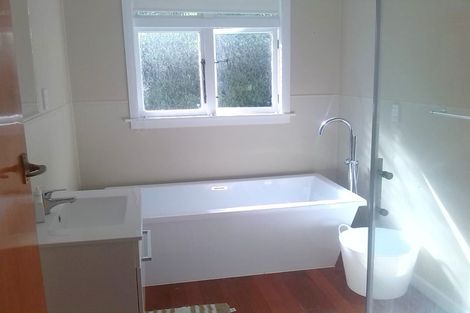 Photo of property in 195 Tukapa Street, Westown, New Plymouth, 4310