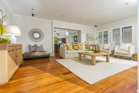 Photo of property in 2/2 Cecil Road, Milford, Auckland, 0620