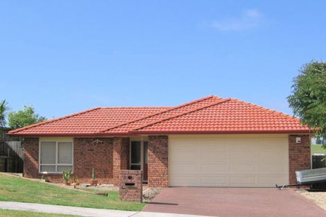 Photo of property in 11 Bundoran Way, Pinehill, Auckland, 0632