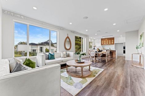 Photo of property in 25 Para Close, Fairview Heights, Auckland, 0632