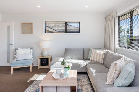 Photo of property in 52 Brooklyn Heights Drive, Kelvin Grove, Palmerston North, 4414