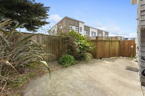 Photo of property in 8 Waldie Grove, Avalon, Lower Hutt, 5011