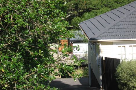 Photo of property in 23a Fairmount Road, Titirangi, Auckland, 0604