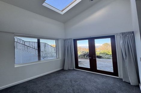 Photo of property in 9a Wadestown Road, Wadestown, Wellington, 6012