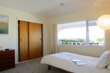 Photo of property in 12 Courthouse Lane, Coromandel, 3506