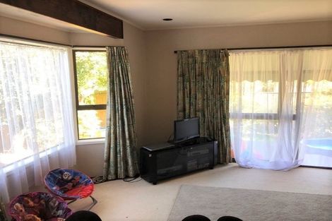 Photo of property in 1/41 Frank Evans Place, Henderson, Auckland, 0610