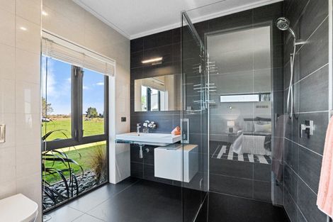 Photo of property in 585 Coutts Island Road, Coutts Island, Christchurch, 7670