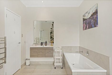 Photo of property in 8 Ara Kakara Avenue, Huapai, Kumeu, 0810