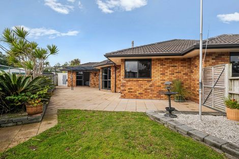 Photo of property in 20 Barbados Way, One Tree Point, 0118